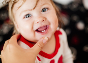 baby's first teeth, biting while breastfeeding, breastfed baby biting